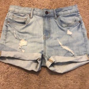 Fashion Nova Women’s Light Blue denim shorts L